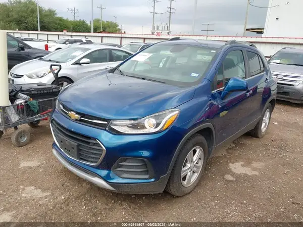 3GNCJLSB1LL233751 2020 CHEVROLET TRAX - Image 2