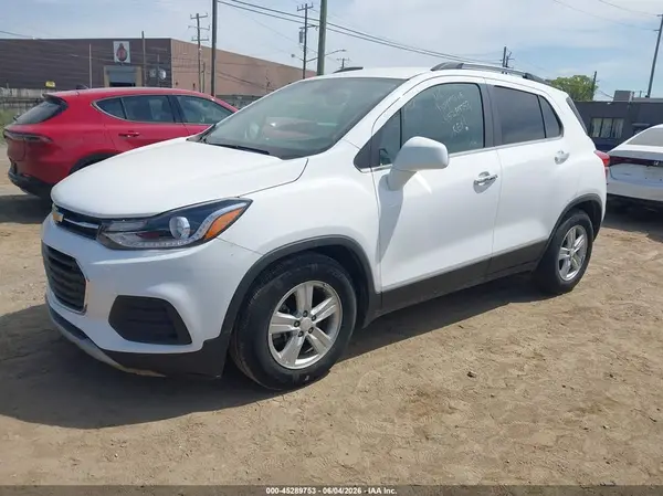 3GNCJLSB1LL300932 2020 CHEVROLET TRAX - Image 2
