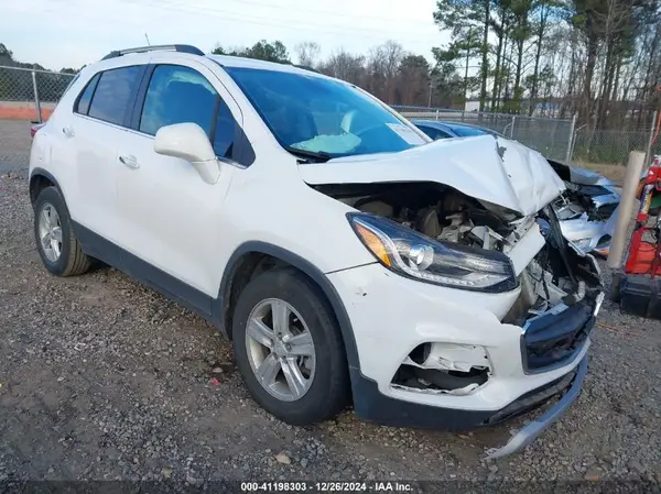3GNCJLSB1LL316693 2020 CHEVROLET TRAX - Image 1