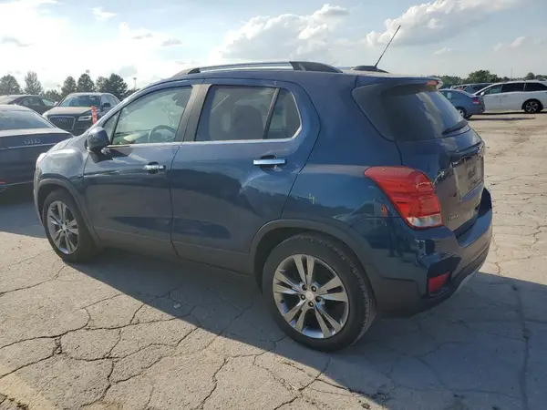 3GNCJLSB1LL320016 2020 CHEVROLET TRAX - Image 2