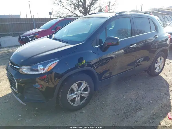 3GNCJLSB1LL321893 2020 CHEVROLET TRAX - Image 2