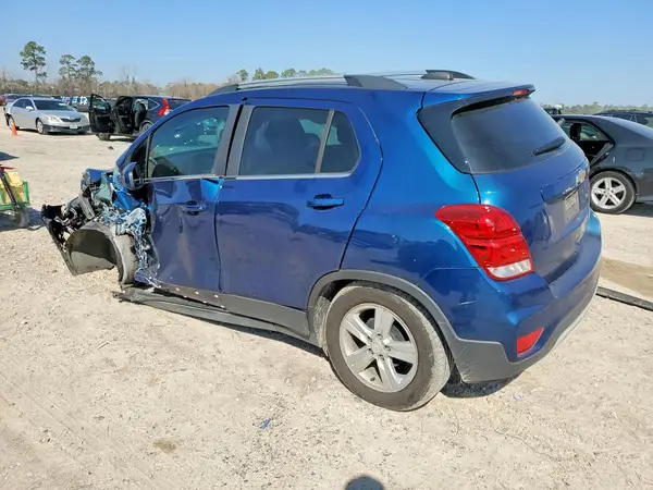 3GNCJLSB1LL324728 2020 CHEVROLET TRAX - Image 2