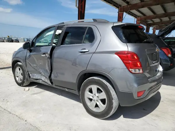 3GNCJLSB1LL331016 2020 CHEVROLET TRAX - Image 2