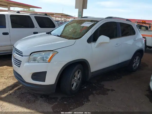 3GNCJLSB2GL164834 2016 CHEVROLET TRAX - Image 2