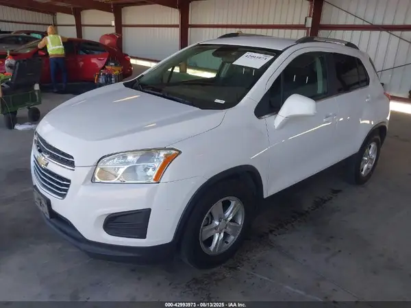 3GNCJLSB2GL175333 2016 CHEVROLET TRAX - Image 2