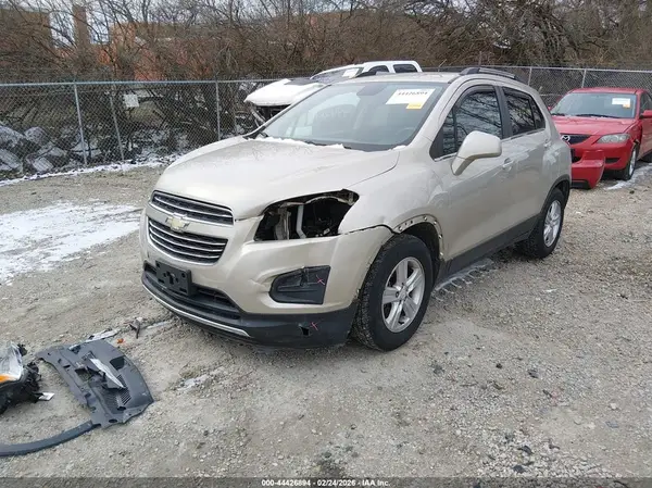 3GNCJLSB2GL246384 2016 CHEVROLET TRAX - Image 2