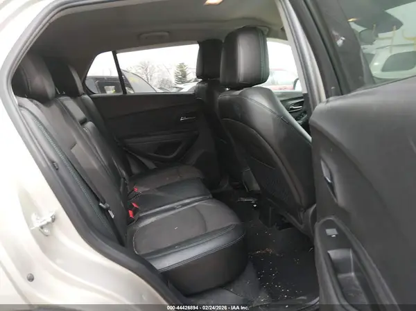 3GNCJLSB2GL246384 2016 CHEVROLET TRAX - Image 8