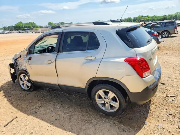 3GNCJLSB2GL258860 2016 CHEVROLET TRAX - Image 2