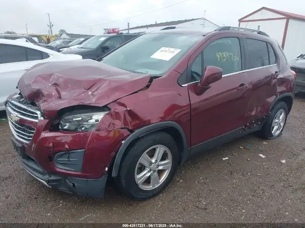3GNCJLSB2GL270877 2016 CHEVROLET TRAX - Image 2