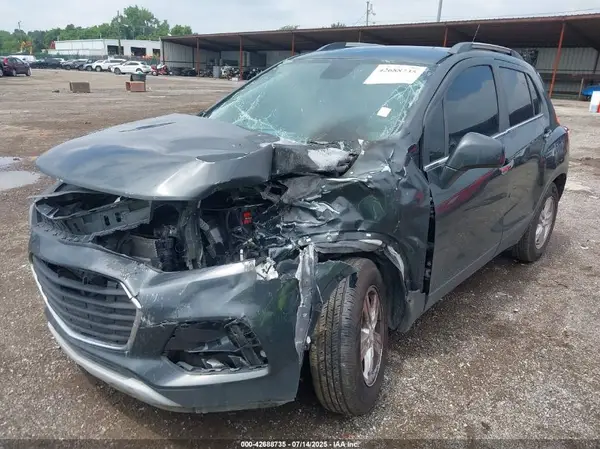 3GNCJLSB2HL156976 2017 CHEVROLET TRAX - Image 2