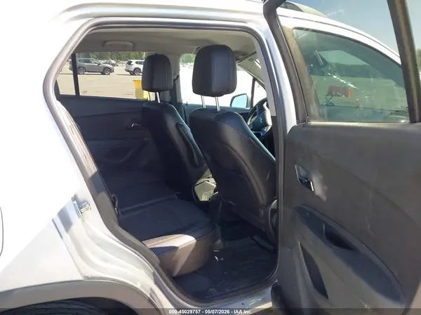 3GNCJLSB2HL209563 2017 CHEVROLET TRAX - Image 8