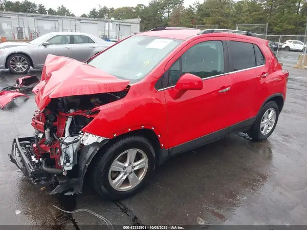 3GNCJLSB2HL240022 2017 CHEVROLET TRAX - Image 2