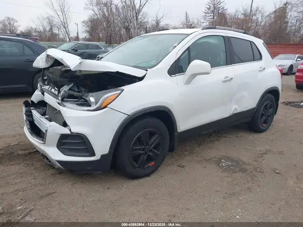 3GNCJLSB2HL251666 2017 CHEVROLET TRAX - Image 2