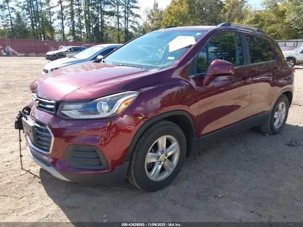 3GNCJLSB2HL255135 2017 CHEVROLET TRAX - Image 2