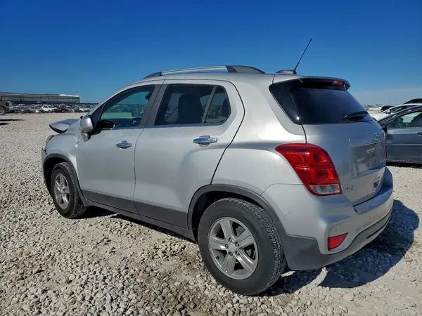 3GNCJLSB2HL266782 2017 CHEVROLET TRAX - Image 2