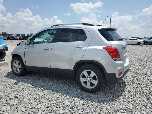 3GNCJLSB2JL173427 2018 CHEVROLET TRAX - Image 2