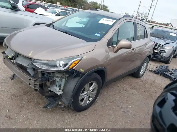 3GNCJLSB2JL189899 2018 CHEVROLET TRAX - Image 2