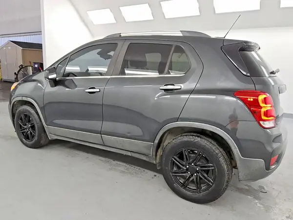 3GNCJLSB2JL232315 2018 CHEVROLET TRAX - Image 2
