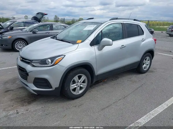 3GNCJLSB2JL232847 2018 CHEVROLET TRAX - Image 2