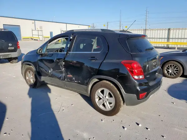 3GNCJLSB2JL323665 2018 CHEVROLET TRAX - Image 2