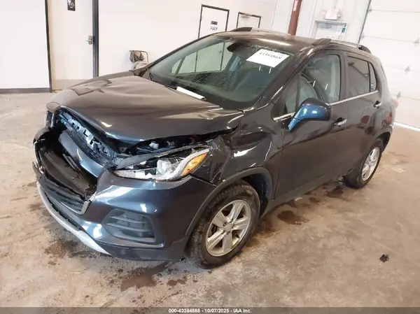 3GNCJLSB2JL346945 2018 CHEVROLET TRAX - Image 2