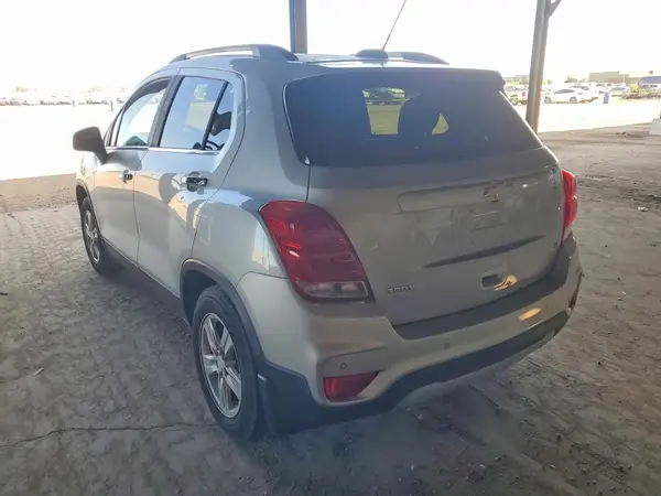3GNCJLSB2JL369965 2018 CHEVROLET TRAX - Image 2