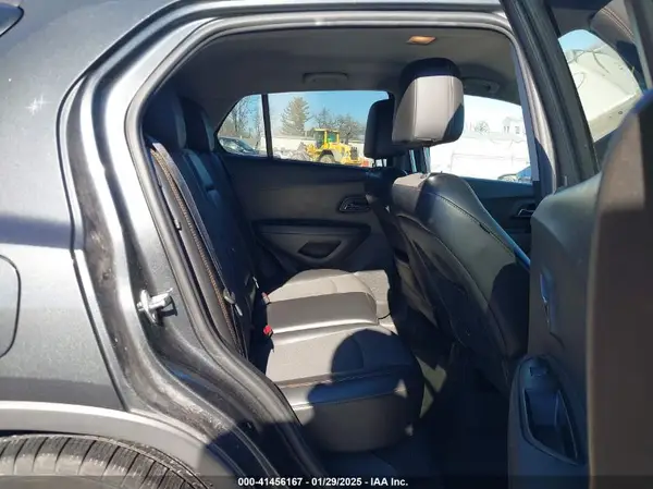 3GNCJLSB2JL375927 2018 CHEVROLET TRAX - Image 8