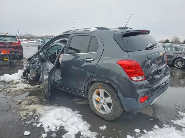 3GNCJLSB2JL384496 2018 CHEVROLET TRAX - Image 2