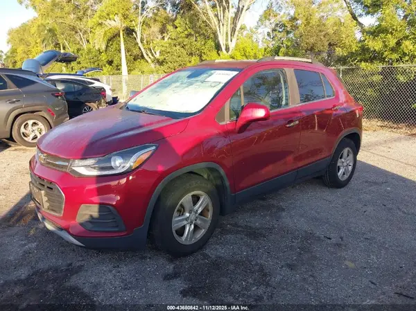3GNCJLSB2JL387947 2018 CHEVROLET TRAX - Image 2
