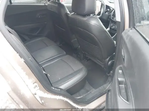 3GNCJLSB2KL111916 2019 CHEVROLET TRAX - Image 8