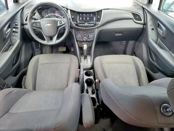 3GNCJLSB2KL115870 2019 CHEVROLET TRAX - Image 8