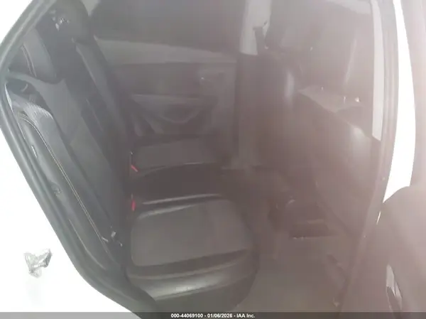 3GNCJLSB2KL157178 2019 CHEVROLET TRAX - Image 8