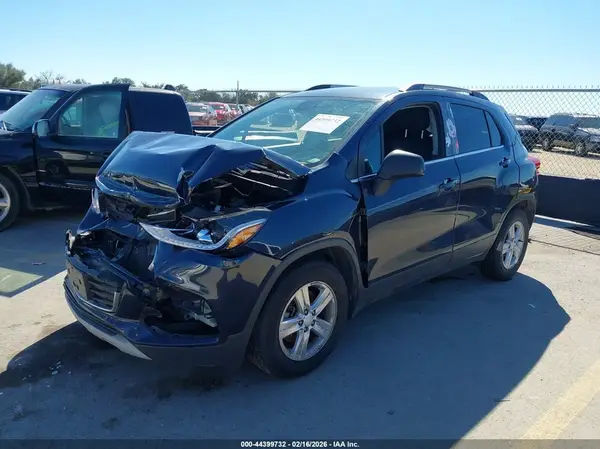 3GNCJLSB2KL164146 2019 CHEVROLET TRAX - Image 2