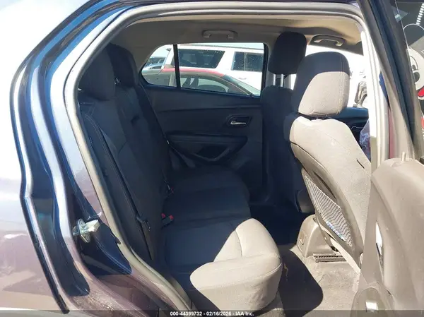 3GNCJLSB2KL164146 2019 CHEVROLET TRAX - Image 8