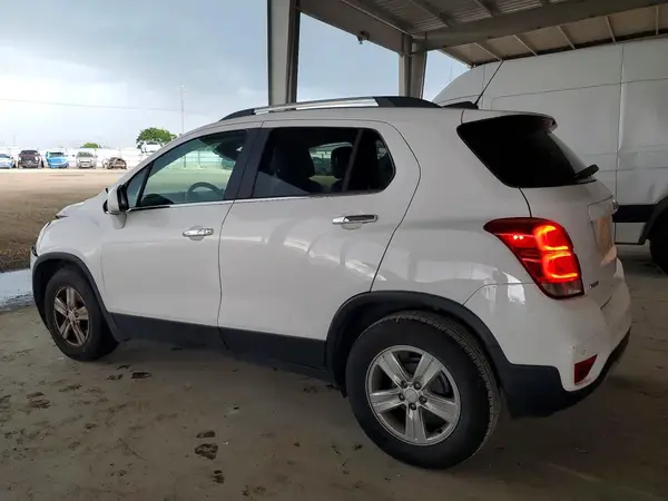 3GNCJLSB2KL178645 2019 CHEVROLET TRAX - Image 2