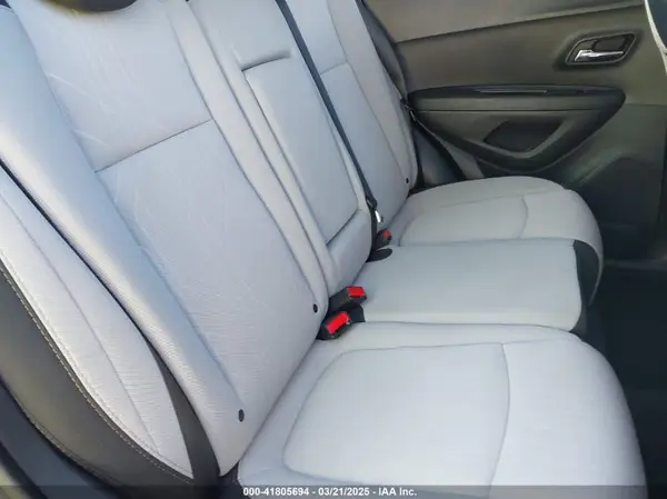 3GNCJLSB2KL221428 2019 CHEVROLET TRAX - Image 8