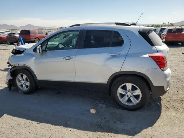 3GNCJLSB2KL228234 2019 CHEVROLET TRAX - Image 2