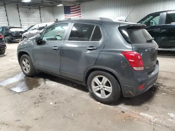 3GNCJLSB2KL244465 2019 CHEVROLET TRAX - Image 2