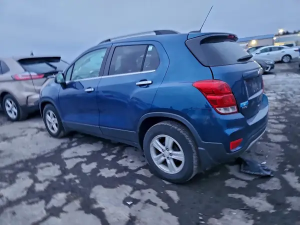 3GNCJLSB2KL252078 2019 CHEVROLET TRAX - Image 2