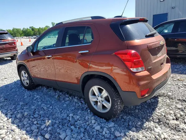 3GNCJLSB2KL265204 2019 CHEVROLET TRAX - Image 2