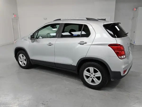 3GNCJLSB2KL287736 2019 CHEVROLET TRAX - Image 2