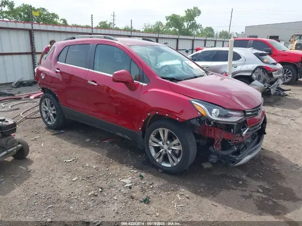 3GNCJLSB2KL288059 2019 CHEVROLET TRAX - Image 1