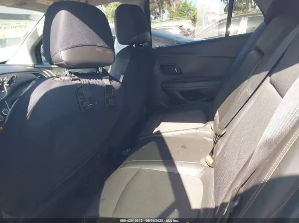 3GNCJLSB2KL322436 2019 CHEVROLET TRAX - Image 8