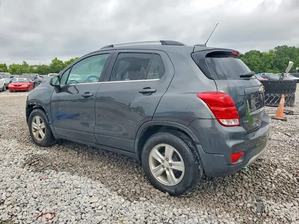 3GNCJLSB2KL331265 2019 CHEVROLET TRAX - Image 2