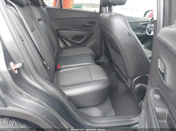 3GNCJLSB2KL339589 2019 CHEVROLET TRAX - Image 8