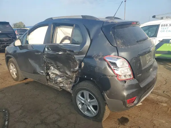 3GNCJLSB2KL341830 2019 CHEVROLET TRAX - Image 2