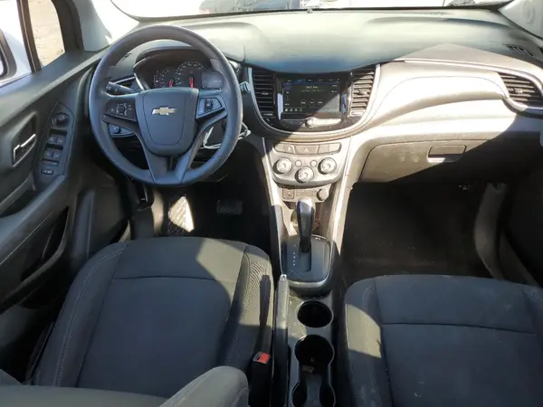 3GNCJLSB2KL343657 2019 CHEVROLET TRAX - Image 8