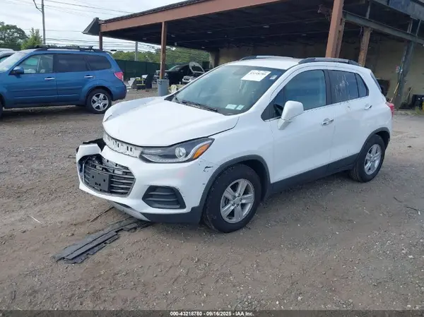 3GNCJLSB2KL353539 2019 CHEVROLET TRAX - Image 2