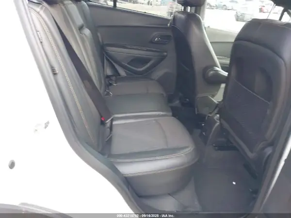 3GNCJLSB2KL353539 2019 CHEVROLET TRAX - Image 8