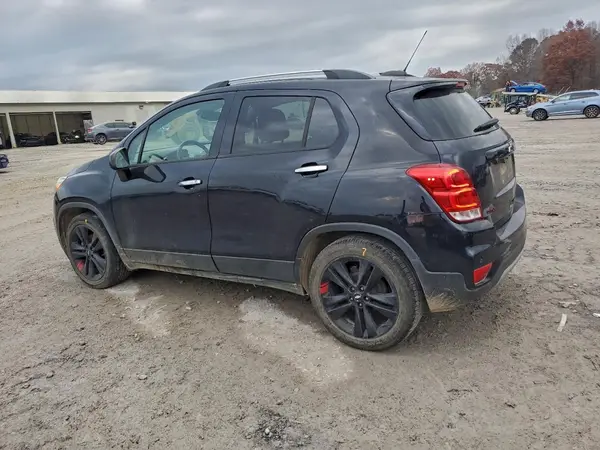 3GNCJLSB2KL354822 2019 CHEVROLET TRAX - Image 2